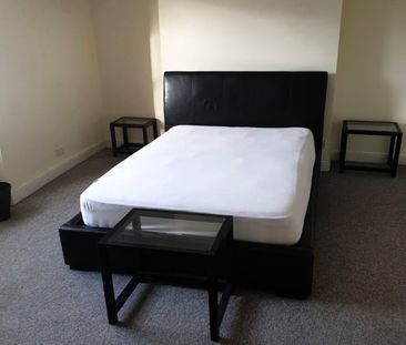 Room in a Shared Flat, Brigstocke Road, BS2 - Photo 1