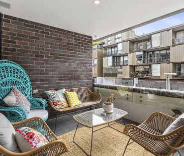 Modern Living on the Foreshore - Photo 3