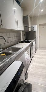 Room in a Shared House, London, N17 - Photo 3