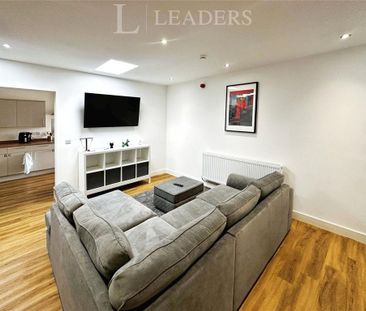 1 bedroom in a house share to rent - Photo 3