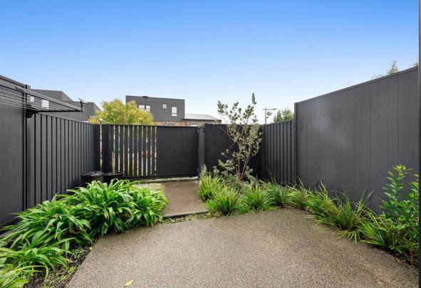 19 Kotuitui Street, Manukau, Auckland - Photo 1