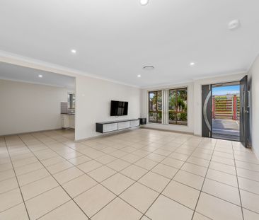 22 Callaghan Way, Capalaba QLD 4157 - House For Rent | Domain - Photo 2