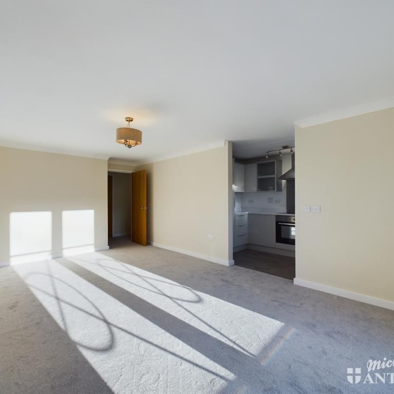 2 bedroom flat to rent - Photo 1