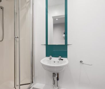 1 bedroom house of multiple occupation to rent - Photo 6