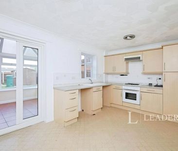 3 bedroom house to rent Whittle Close, Boston, Lincolnshire, PE21 - Photo 2