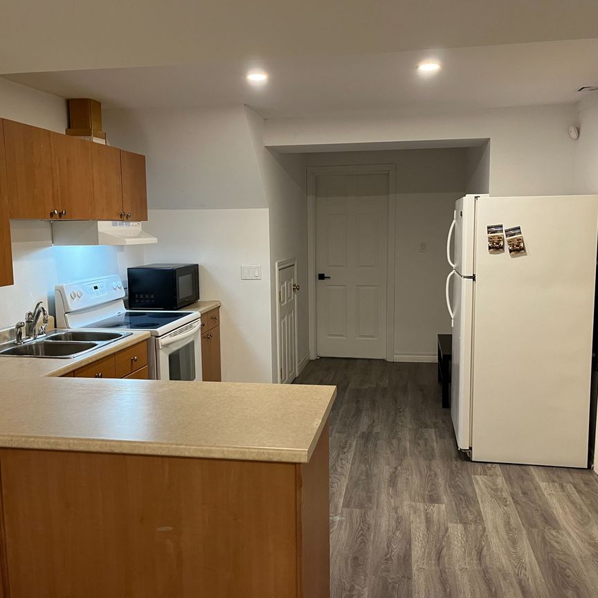 For Lease - 15 Porter Drive, Guelph, Ontario - Photo 1