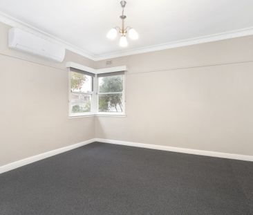 SPACIOUS FAMILY HOME IN POPULAR BALLARAT NORTH - Photo 5