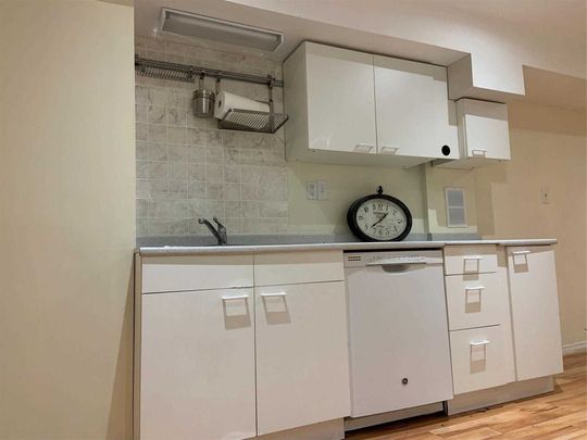 For Lease - 29 Estoril Street Unit# Basement, Richmond Hill, Ontario - Photo 1