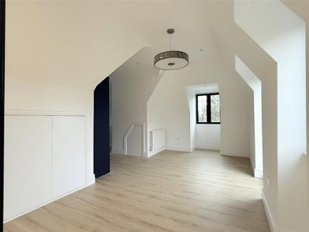 2 bedroom penthouse to rent - Photo 2