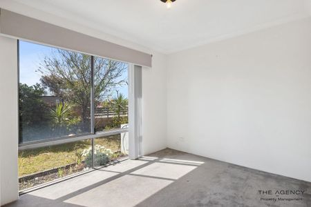 Modern 3-Bedroom Home in Prime Baldivis Location - Photo 3