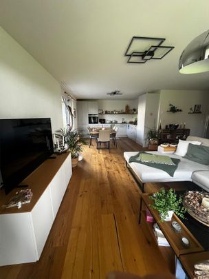Moderne 3.5-Zimmer-Gartenwohnung mit gedecktem Sitzplatz - Foto 1
