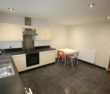 8 Red Row, Ballynahinch, BT24 8BQ - Photo 5