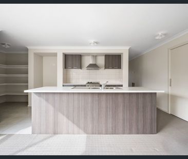 Charming Family Home in Killara Awaits! - Photo 4