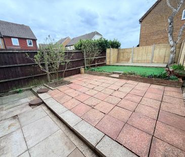 3 bedroom end of terrace house to rent - Photo 5