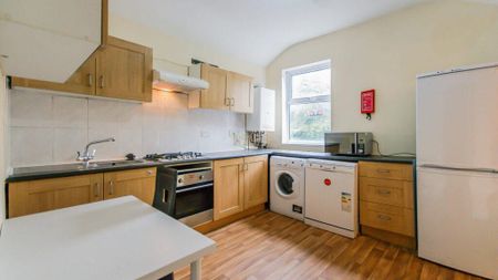 6 bedroom flat to rent - Photo 5