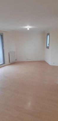 Location Appartement 5 pièces 99m² ST MAUR DES FOSSES 94100 - Photo 1