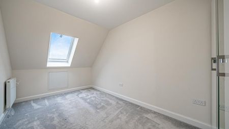 4 bedroom terraced house to rent - Photo 5