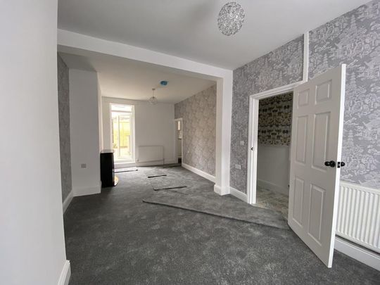 2 bedroom terraced house to rent - Photo 1