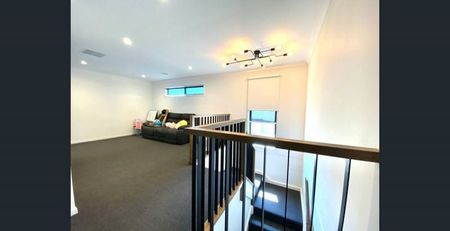 Charming Family Home in Lyndhurst Awaits! - Photo 4