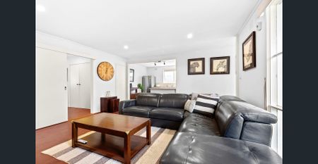 FULLY FURNISHED SINGLE LEVEL LIVING THAT AWAITS YOU! ONLY 1 ROOMS LEFT - SHORT TERM LEASE IS WELCOME - Photo 4