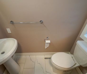 For Lease - 2621 Holbrook Drive, London South, Ontario - Photo 2