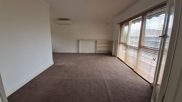 Canterbury - Photo 1