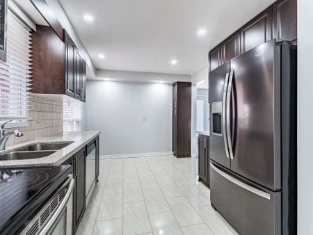 For Lease - 30 Castlehill Road Unit# 1, Brampton, Ontario - Photo 3