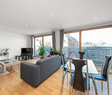 3 bedroom apartment to rent - Photo 3