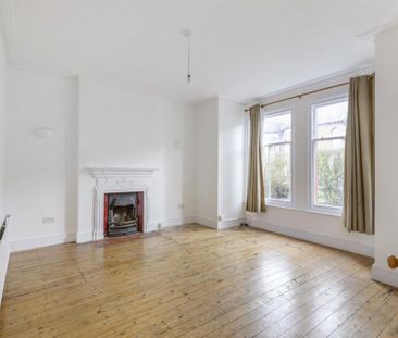 2 bedroom maisonette to rent - Photo 2