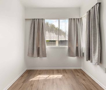 Family Home in Deanwell - Photo 4