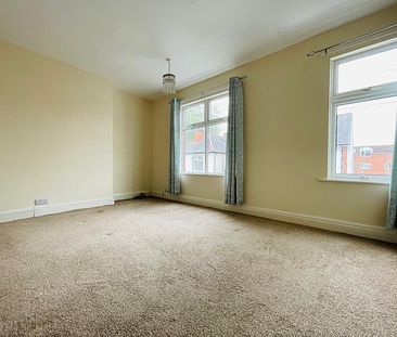 3 Bed House - Terraced - Photo 1