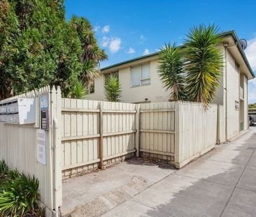 4 / 184 Neerim Road, CARNEGIE - Photo 4