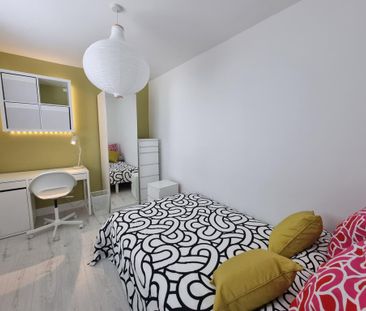 5 bedroom semi-detached house to rent - Photo 4