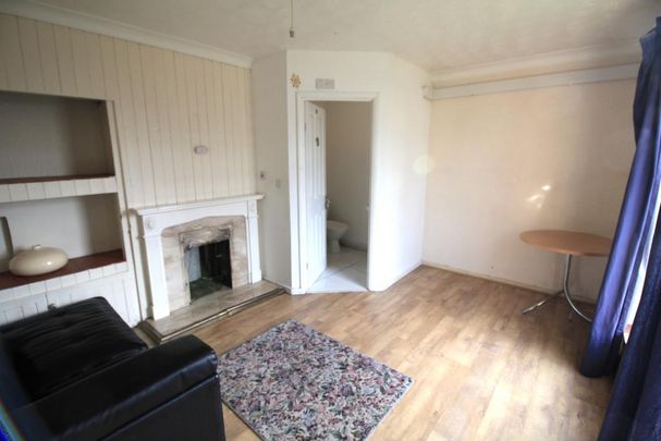 4 bedroom semi-detached house to rent - Photo 1