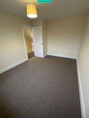 4 bedroom semi-detached house to rent - Photo 4