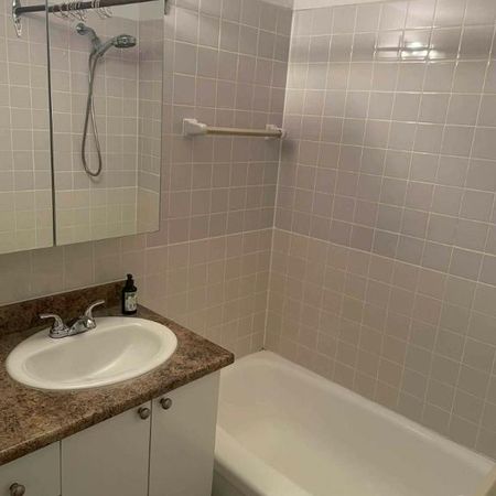 3 ½ Centre-ville de Montréal | À 2 minutes à pied du métro Guy–Concordia | 1 280 $/mois - Photo 3