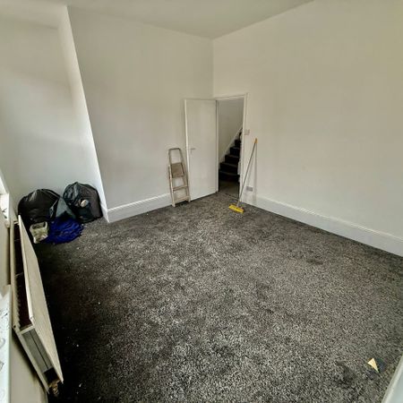 Room in a Shared House, High Road Leytonstone, E11 - Photo 3