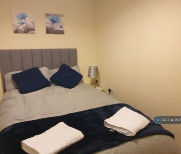 4 bedroom terraced house to rent - Photo 3