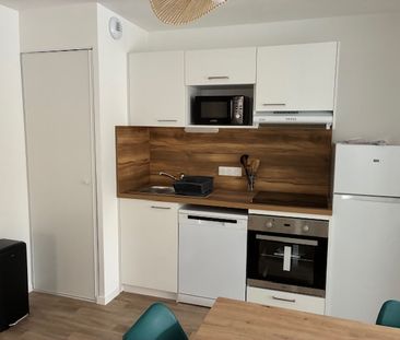 Location Appartement 2 pièces 53m² - Photo 4