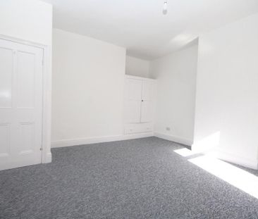 2 bedroom cottage to rent - Photo 2