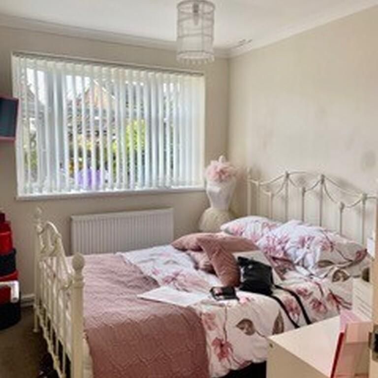 2 bedroom bungalow to rent - Photo 1