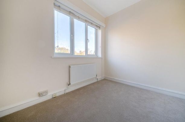 4 bedroom maisonette to rent - Photo 1