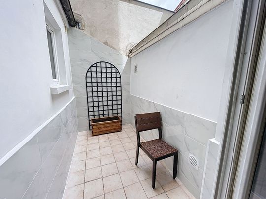 STUDIO MEUBLÉ DE 16.30m² - Photo 1