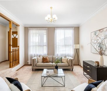 SPACIOUS FAMILY LIVING - Photo 2