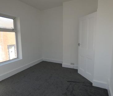 2 bedroom property to rent - Photo 2