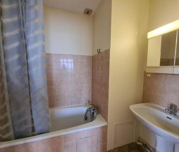 Location Appartement 1 pièce 36m² ST LAMBERT LA POTHERIE 49070 - Photo 4