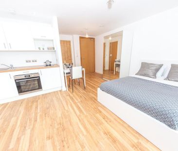 Studio to rent - Photo 2