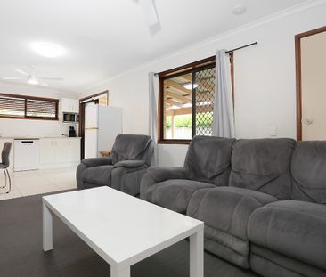 25b Parasol Street, Ashmore QLD 4214 - Apartment For Rent | Domain - Photo 2