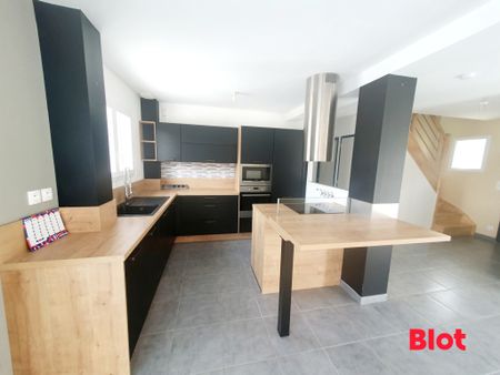 Location Maison 5 pièces 108m² ST MELOIR DES ONDES 35350 - Photo 4