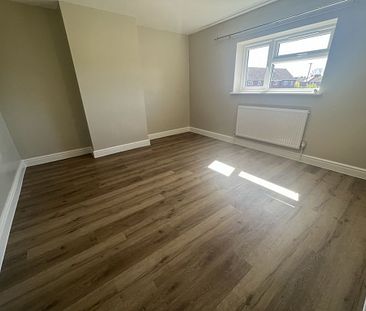 3 Bedroom Town House - Photo 3